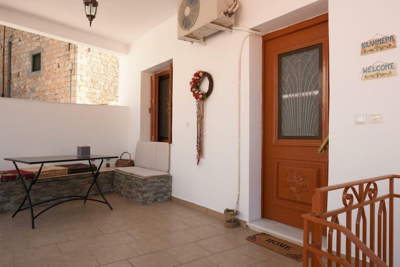 Karinia Home Leonídion 외부 사진