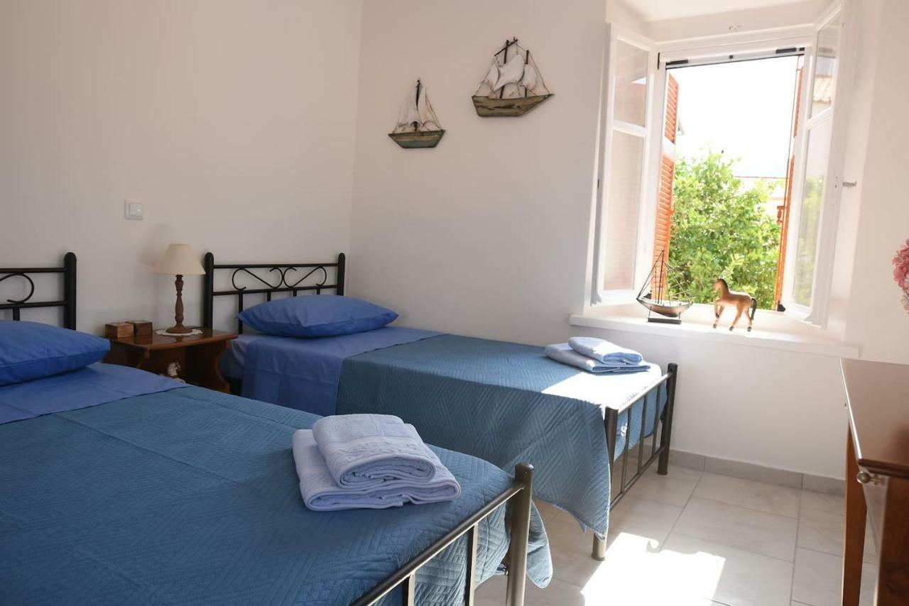 Karinia Home Leonídion 외부 사진