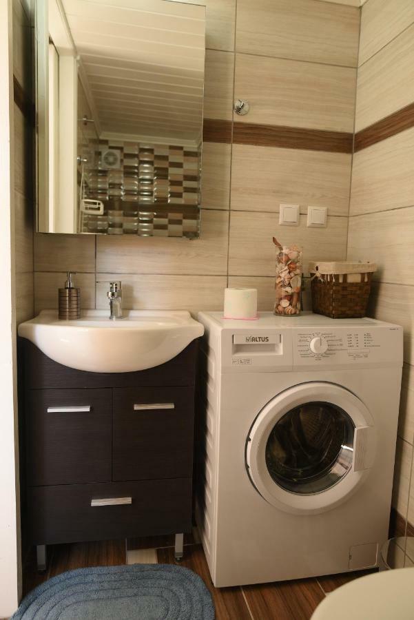 Karinia Home Leonídion 외부 사진